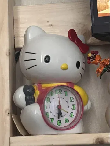 키티 시계