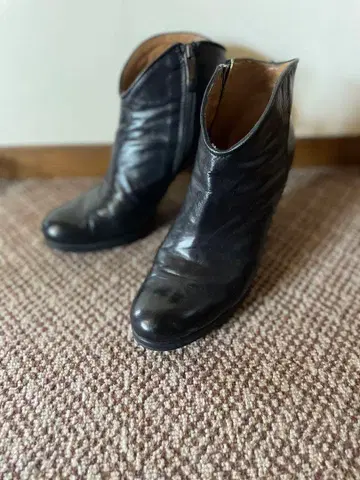 프로제토 블랙 가죽 부티