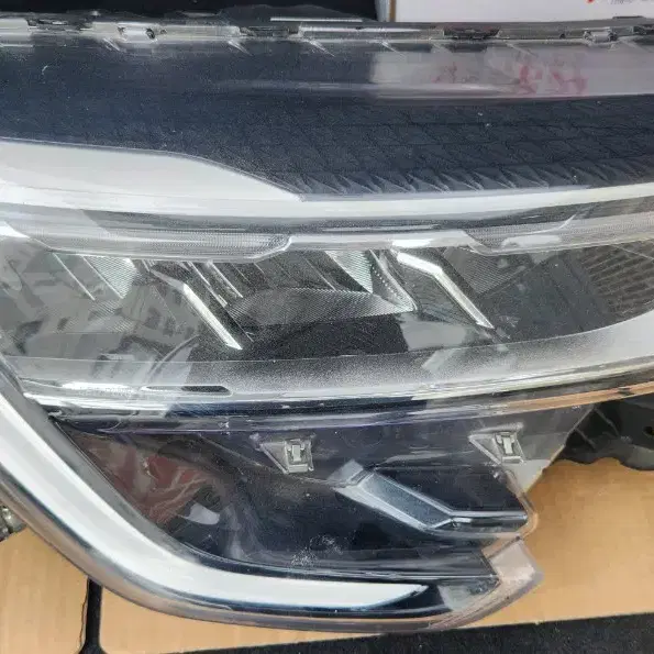 XM3 조수석 LED헤드라이트 판매합니다