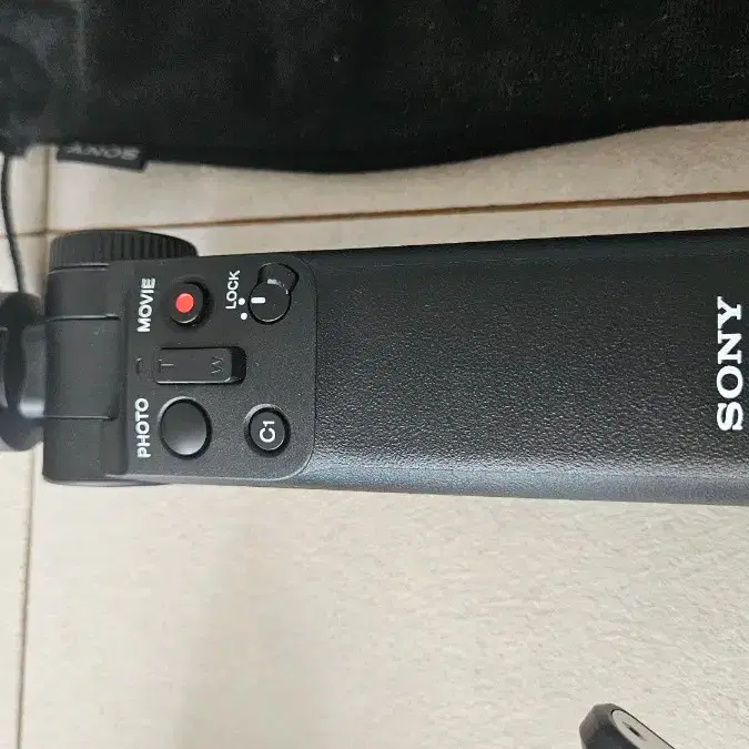 소니 ZV-E10 + SELP1020G 렌즈+소니 슈팅그립 +소니 ECM