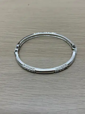 SWAROVSKI 스와로브스키 팔찌 실버 컬러 뱅글