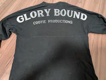 GLORY BOUND 롱 슬리브 티셔츠