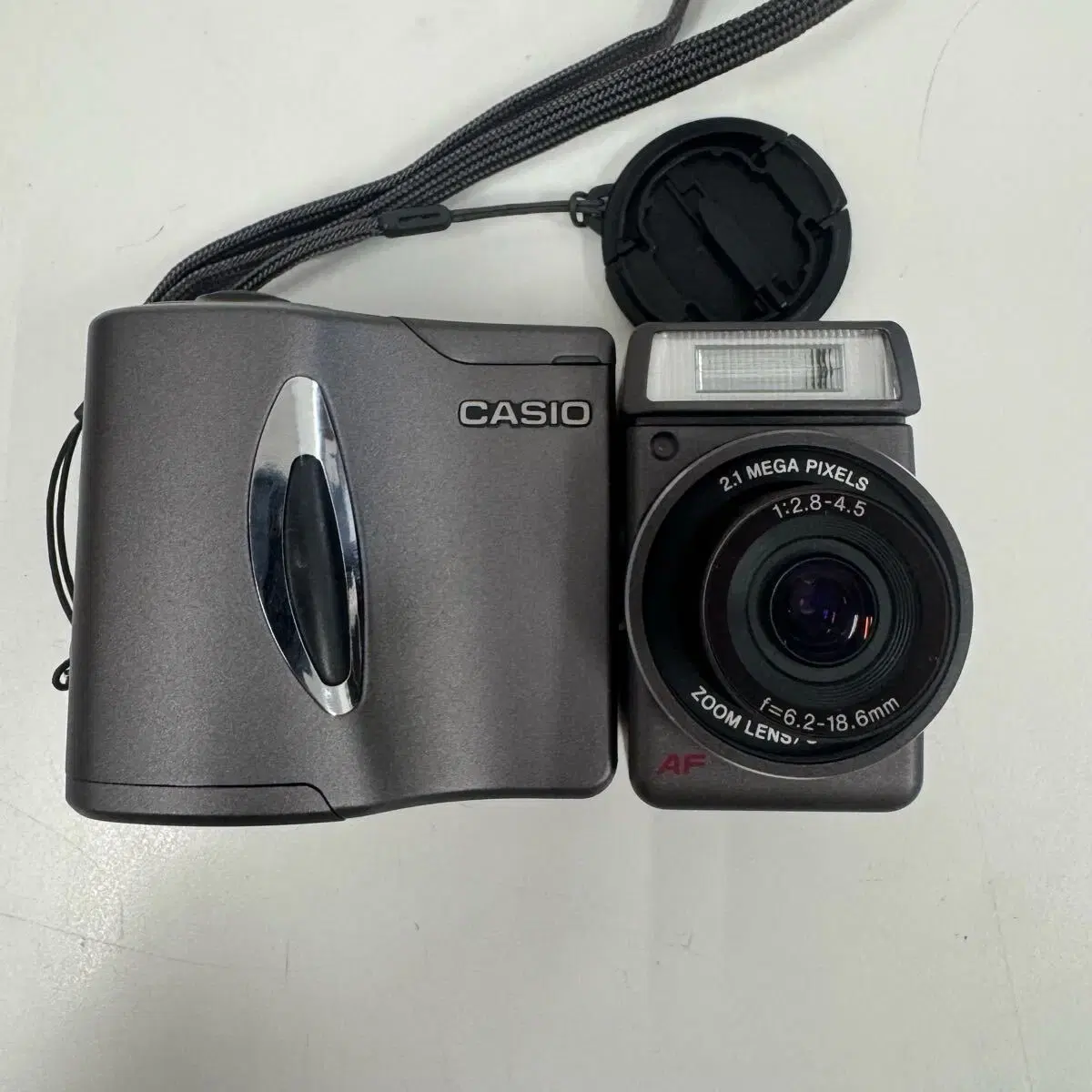 CASIO | 카시오 (Selfie Possible) Casio Qv-2300ux Digital
