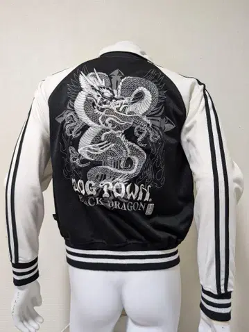 스카잔 Size.M Dogtown