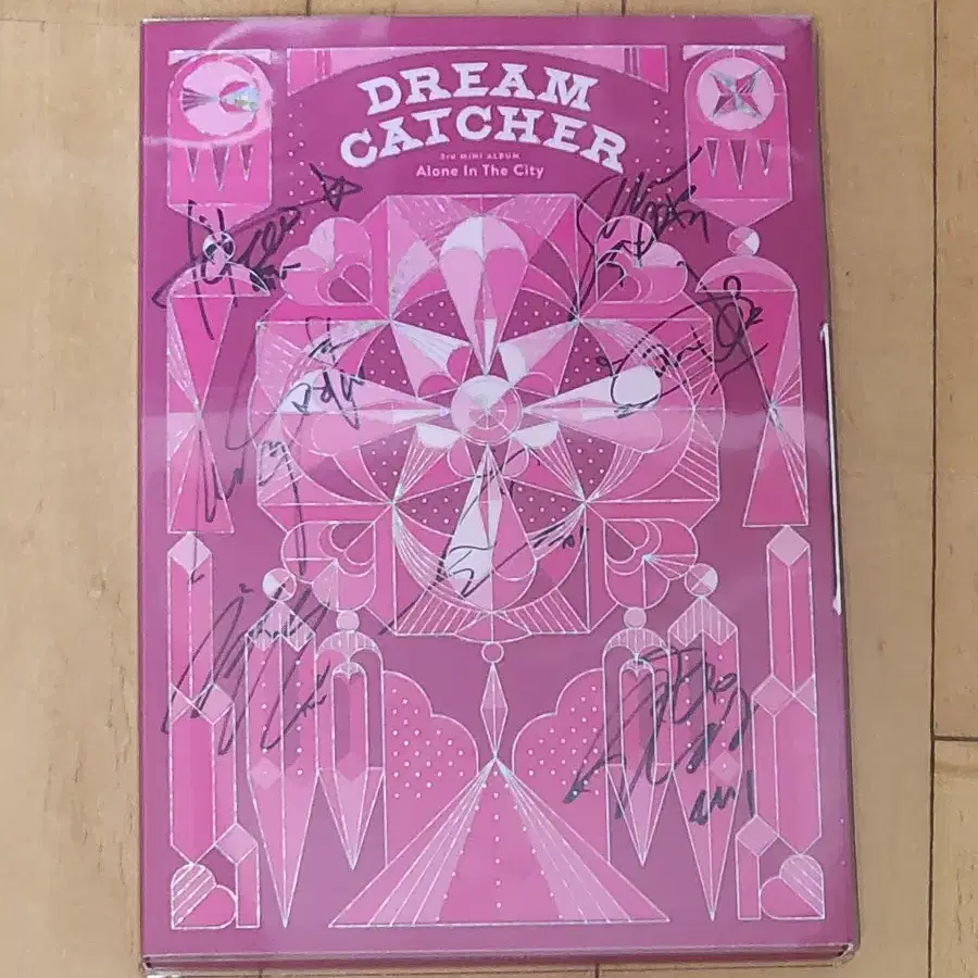 Shop dreamcatcher signed on Bunjang Global Site - No more