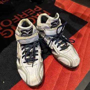 Mizuno 하이컷 스파이크 슈즈 화이트/네이비