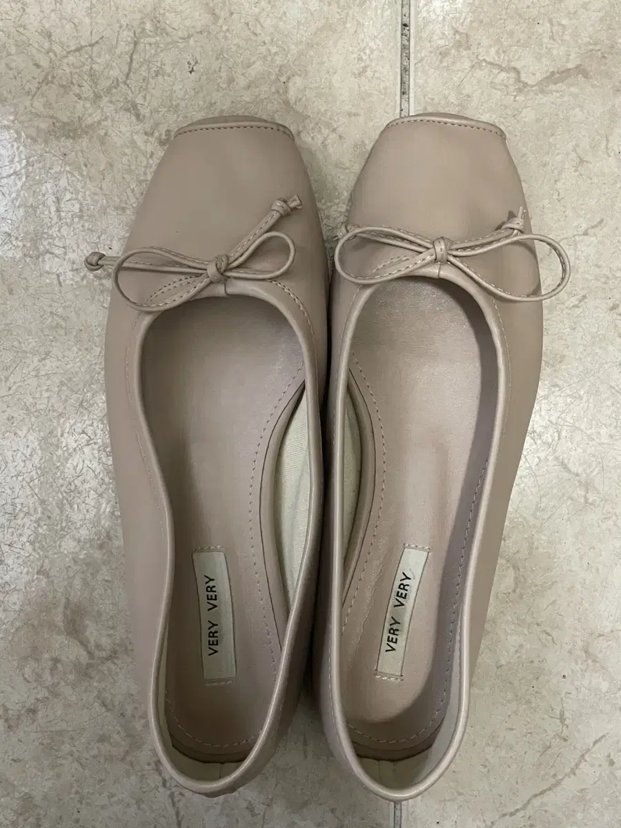 Love Sole Flats 235