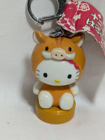 키티 12간지 변신은 라오키티, 돼지, 멧돼지, 오미쿠지