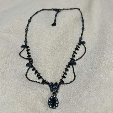 ANNA SUI 나비 모티브 초커