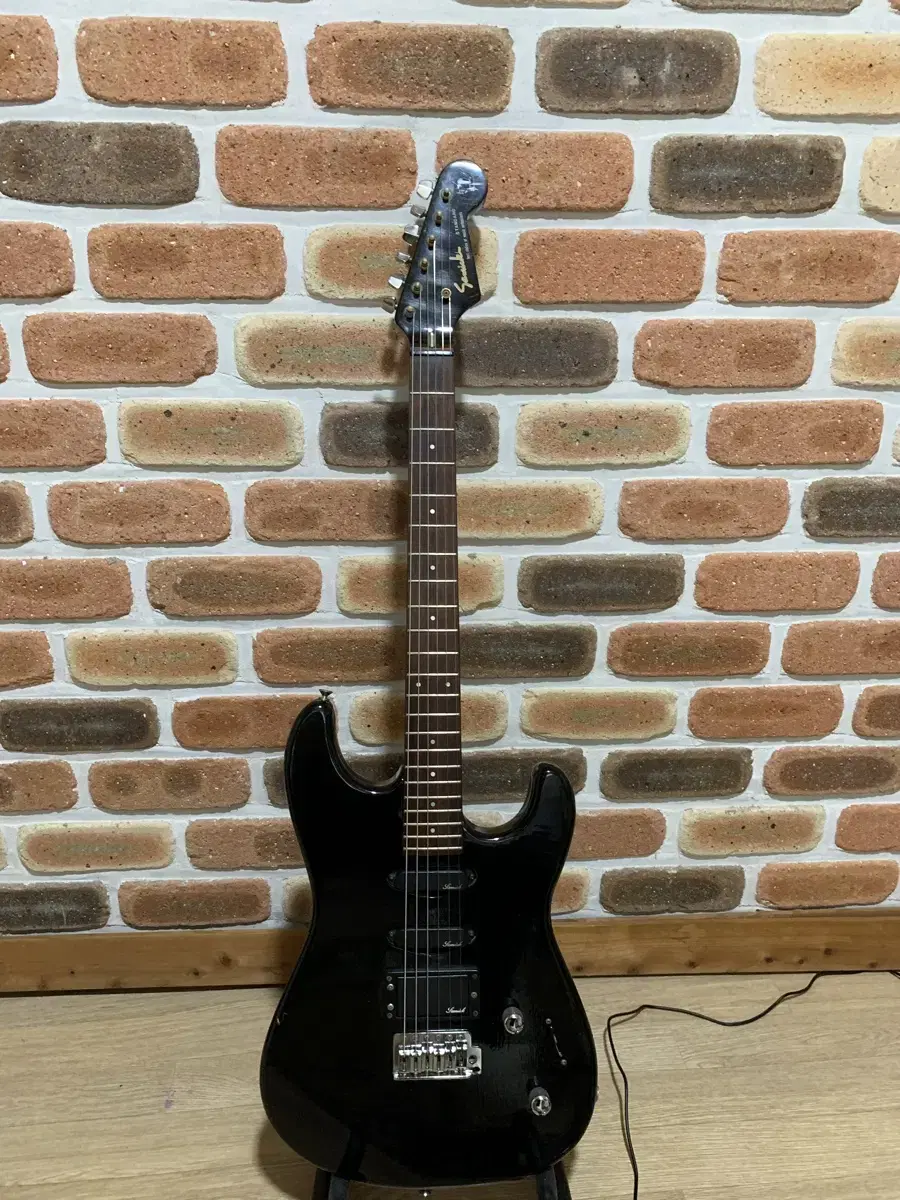 90's Samick Fender Head All Black Stratocaster