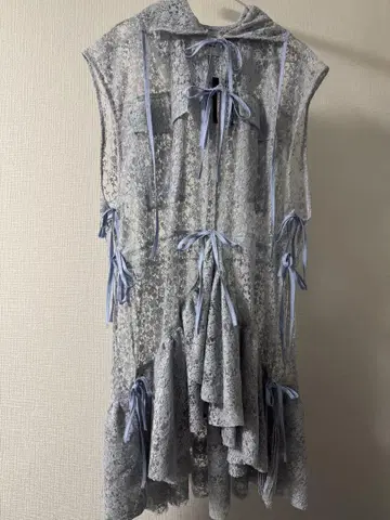 naokitomizuka 얇은 명주 블라우스 블루 정가 42,900