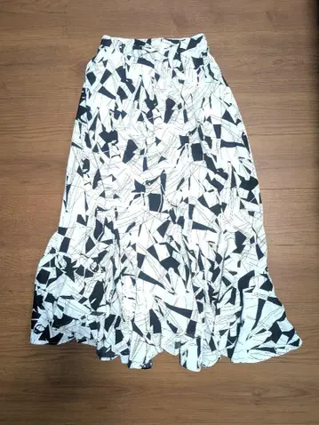 mysty woman 에스카르고 머메이드 스커트 기하학 화이트/롱 스커트