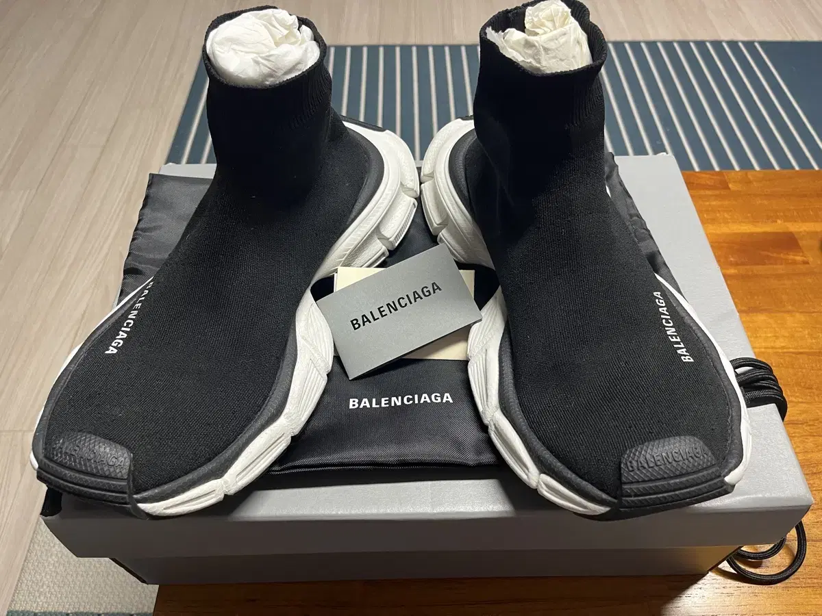 발렌시아가 3xl sock 42사이즈