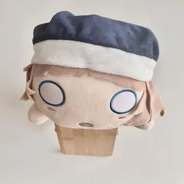 Eve 가수  누워 있는  쫄깃쫄깃한 봉제 인형