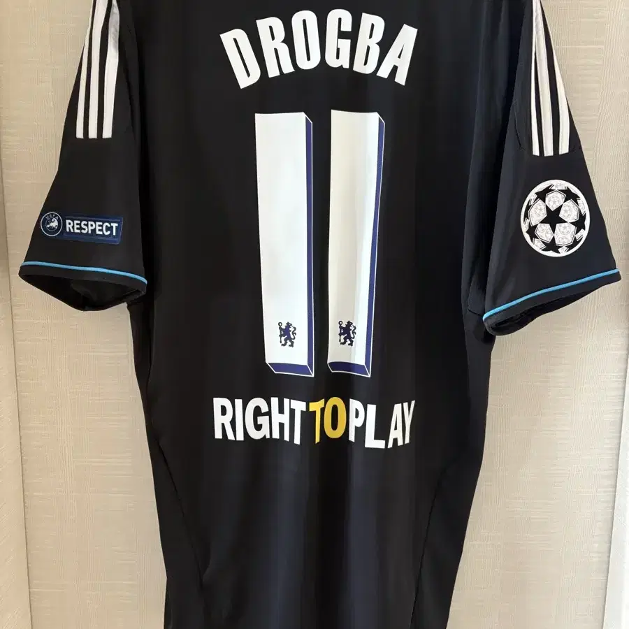 11-12 Chelsea Away Champions League Winning Season Drogba