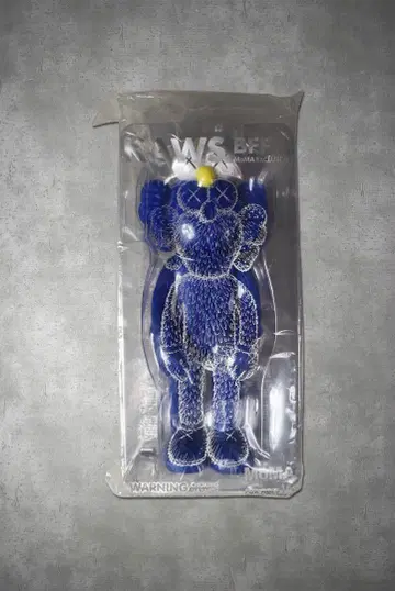 KAWS BFF MoMA EXCLUSIVE 피규어 53-15-203
