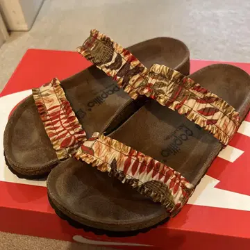 BIRKENSTOCK papillio 나뭇잎 패턴 샌들 23cm