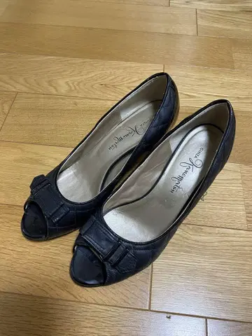 긴자 카네마츠 오픈토 블랙 힐 합성 피혁