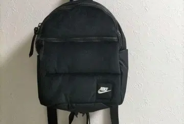새상품급 NIKE 블랙 럭색/백팩