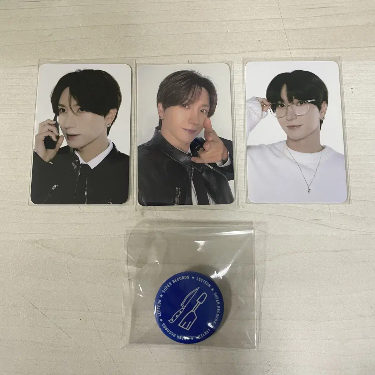 슈퍼주니어 전시회 슈퍼레코즈 입장포카 랜덤 트레카 뱃지