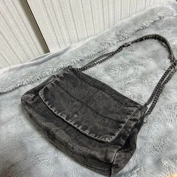 자라 플랩 락카 숄더백