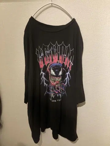 VENOM 오버 사이즈 티셔츠 블랙