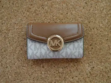 MICHEAL KORS 키케이스