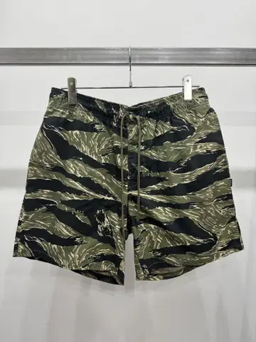 GOD SELECTION XXX 타이거 카모 무늬 하프 팬츠