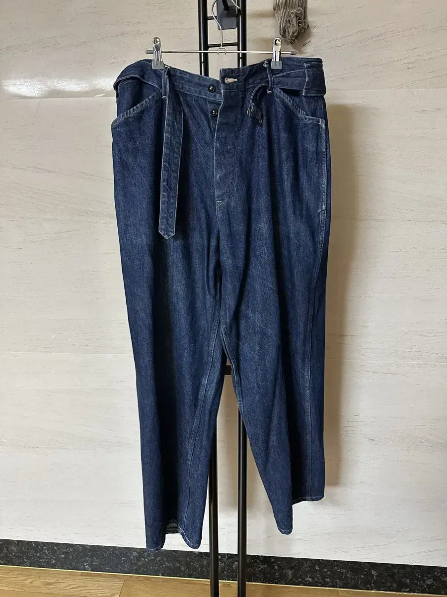 Comoli Belted Pants Size 3