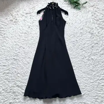 지저스 디아망테 원피스 홀터넥 펄 블랙 안감 나비 패턴