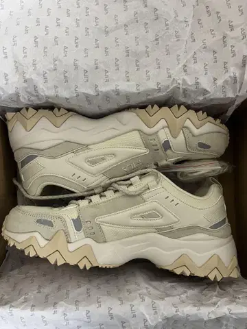 휠라 OAKMONT TR