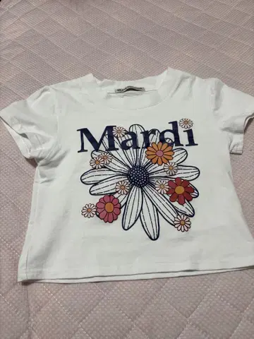 Mardi Mercredi 크롭 티셔츠
