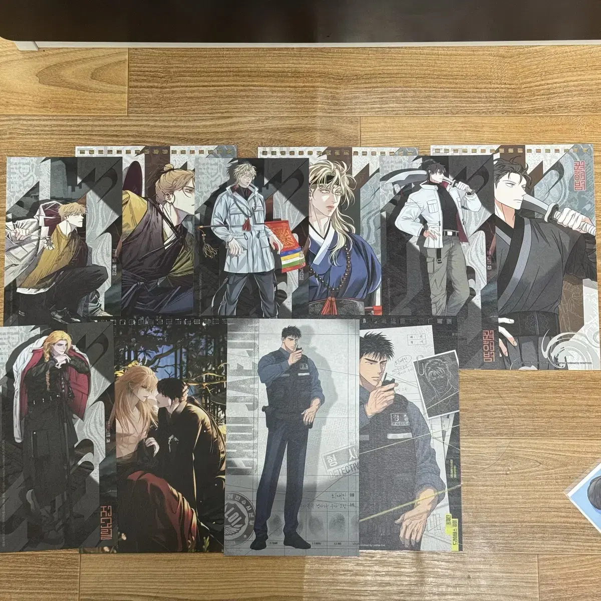 Resin seasons greetings buncheol Bomtoon Saho Deberha The House of Rising Sun Guide, Thicker Than Blood wts sell