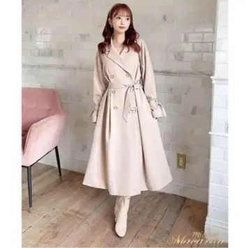 미셸 마카롱 / 베이지 / 트렌치코트 / 허리 벨트 / 레이스