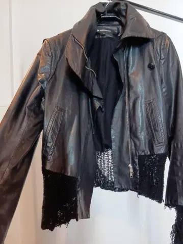 세일 정가 25만 엔 ANN DEMEULEMEESTER 가죽 자켓
