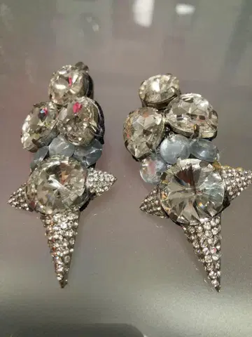 이탈리아제 ORTYS 크리스탈 장식 귀찌