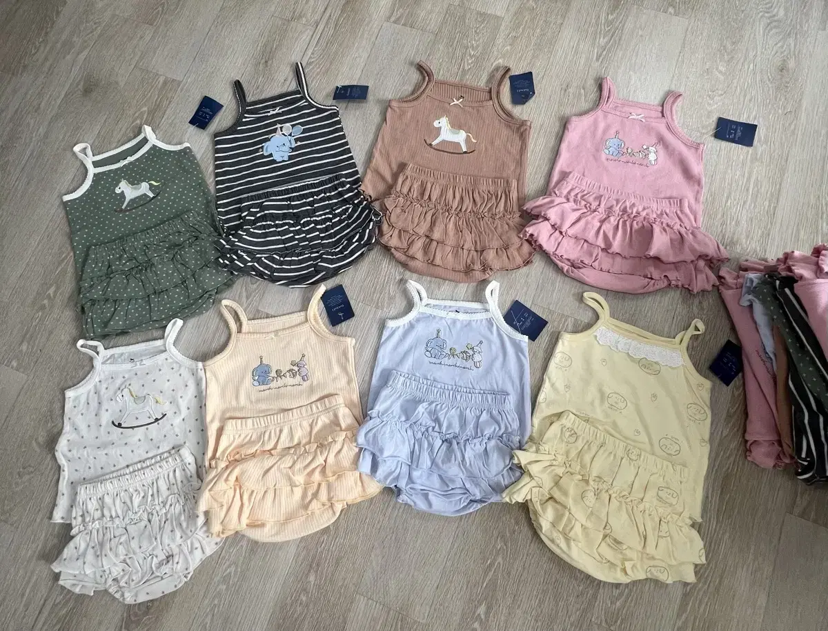 Girls' top and bottom set, size 80, new product