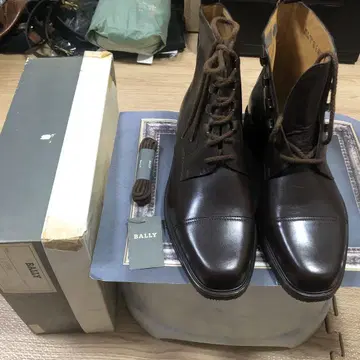 데드 미사용 스위스산 BALLY 다크 B 레이스업 부츠 61/2