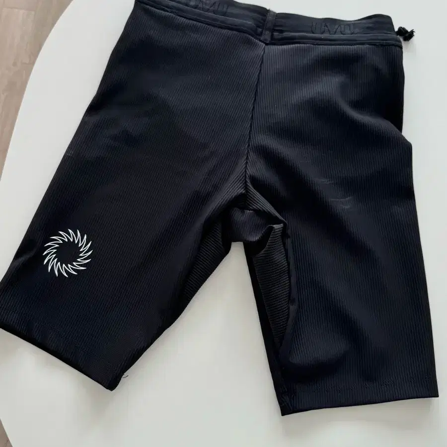 uvu Running Shorts Tights Pants xs on Bunjang Global Site.