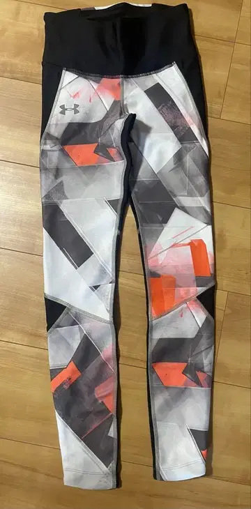 언더아머 UNDER ARMOR 여성용 스패츠 SM 사이즈