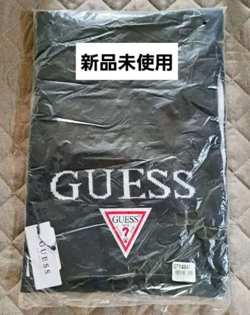 GUESS 블랙 로고 머플러 미사용