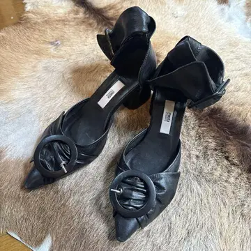 miista 블랙 하이힐 스틸레토