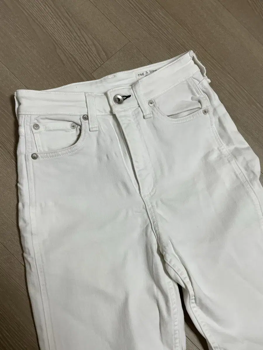 랙앤본 화이트진