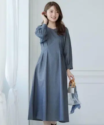 뉘앙스 데님 소매 볼륨 플레어 원피스