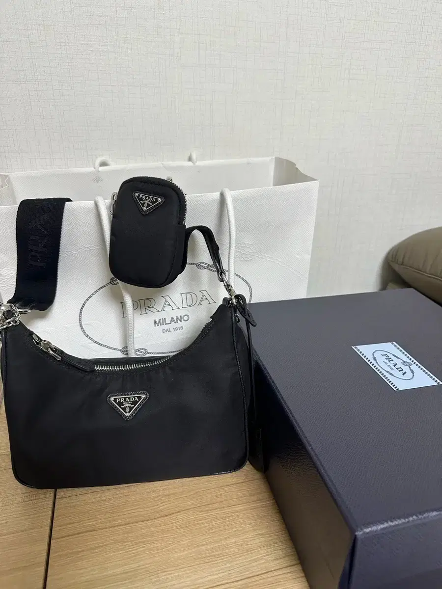 Prada Re-Edition 2005 Shoulder Bag