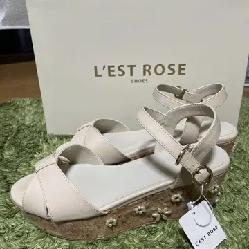 새상품 L'EST ROSE 베이지 웨지솔 샌들
