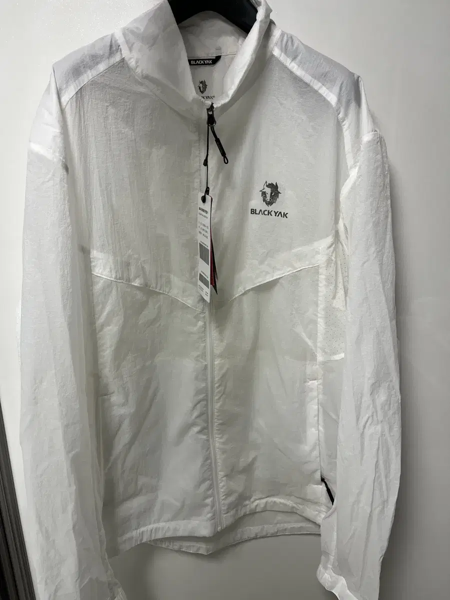 Blackyak windbreaker 105