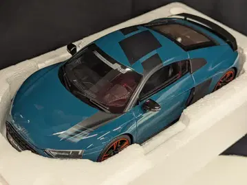GT SPIRIT 1/18 아우디 R8 그린 헬 (그린)