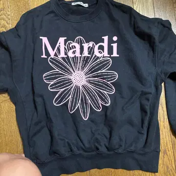 마르디 메크르디 스웨트 셔츠 블랙