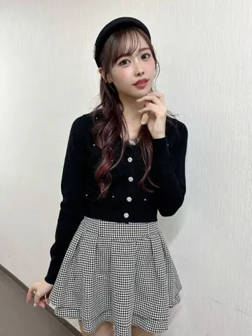 나카가와 루카 착용 미셸 마카롱 비쥬 가디건